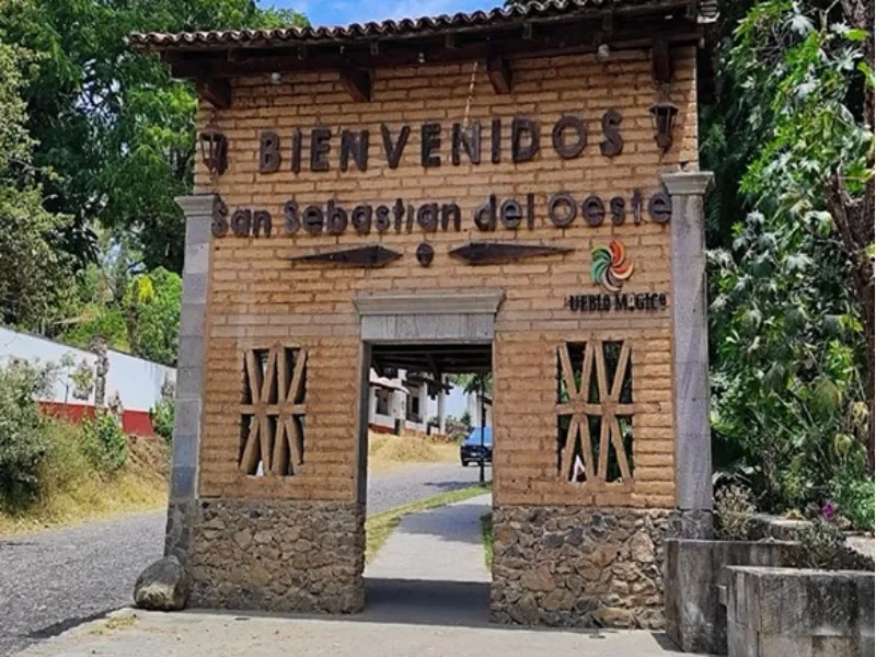 Welcome arch at the entrance to San Sebastian del Oeste, a Pueblo Magico